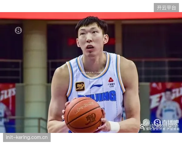 周琦构筑的内线防守屏障成为北京淘汰广东的关键，彻底统治了禁区。